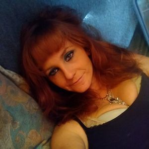 Meet your Posher, Stephany